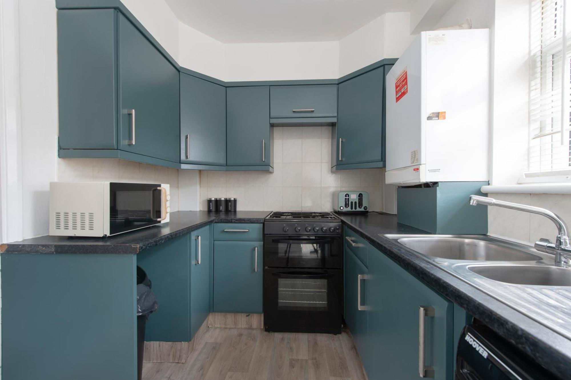 3 Bed House In Rochester 4 Beds Sleeps 7 Wainscot Exterior foto